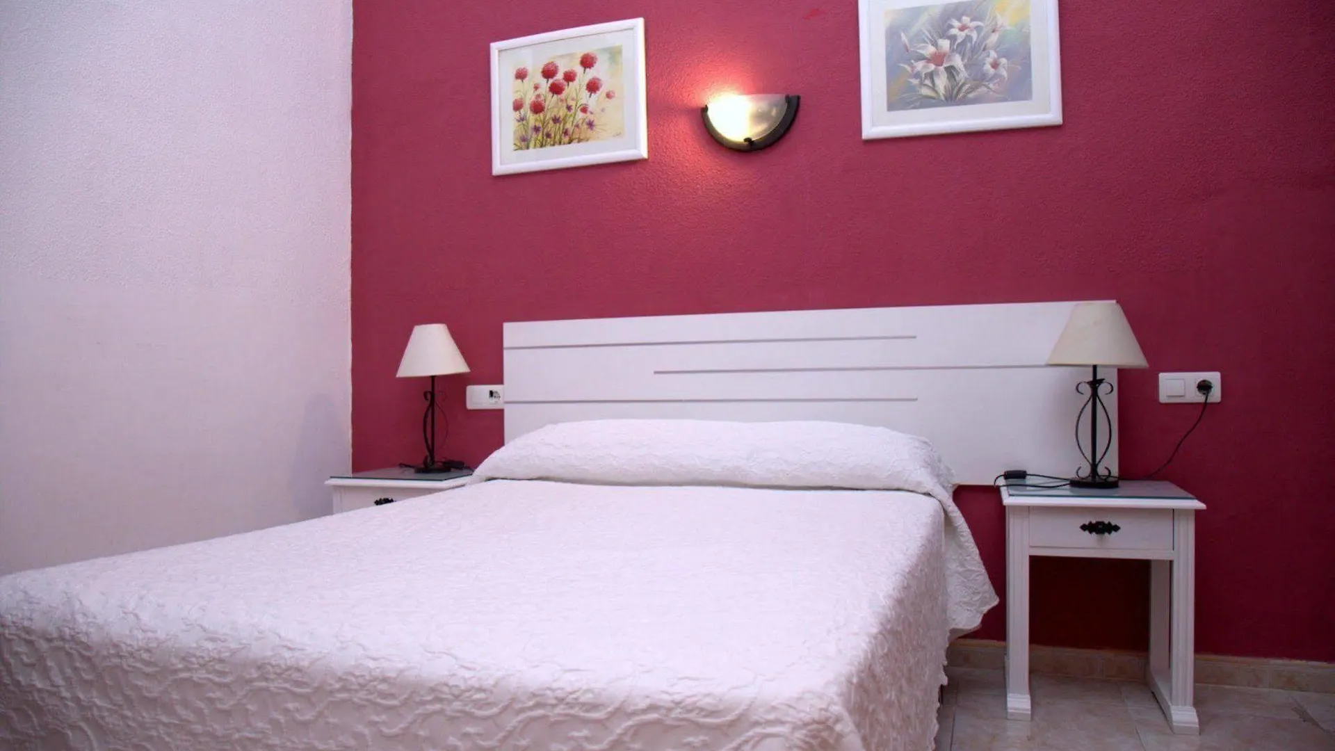 Pension Los Montes Granada 2*,