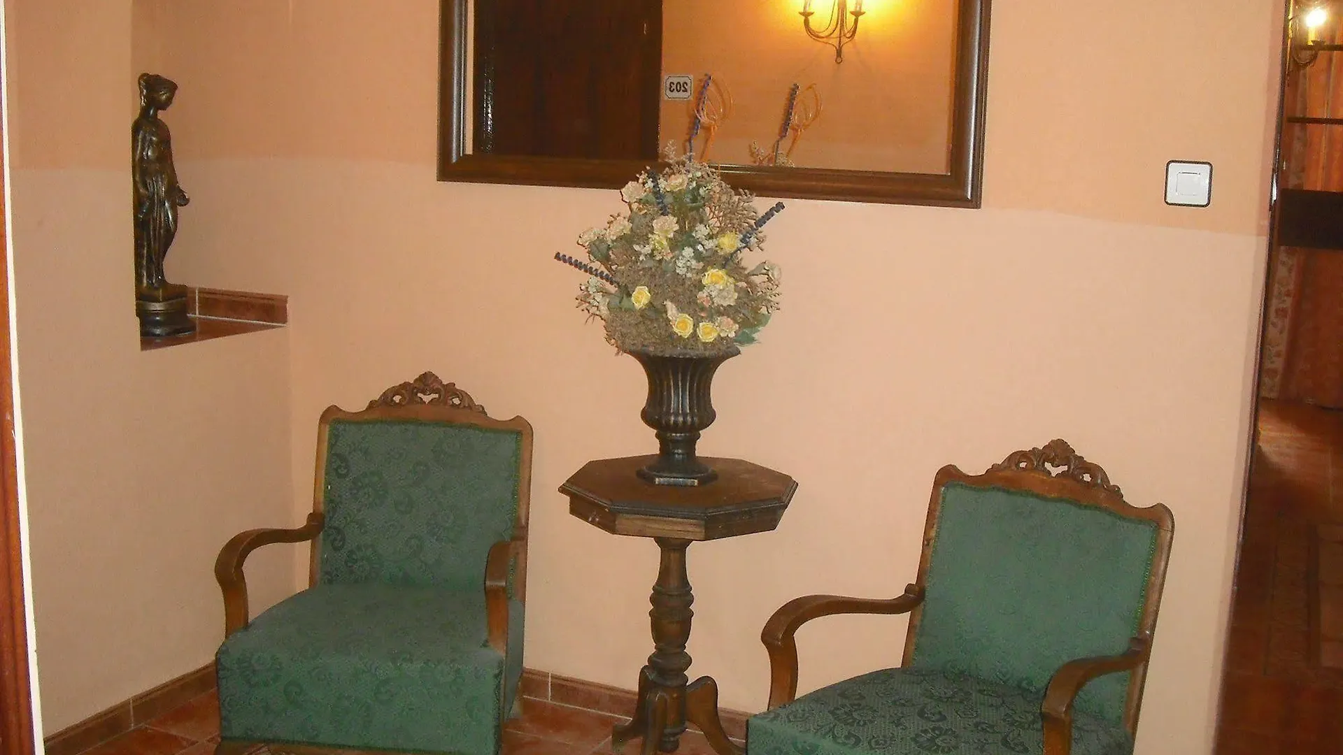 Pension Los Montes Granada Hotel